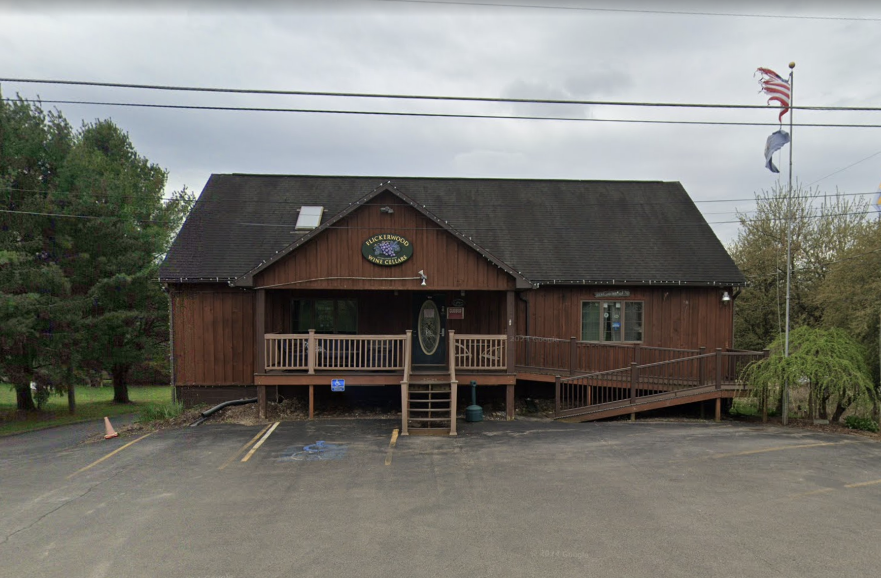 Flickerwood Wine Cellars and Lounge